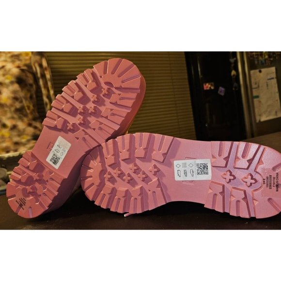 BNWoT NEVER WORN Chunky Pink platform LaceUp Boots Wellies Rubber Platform Shoes - Picture 5 of 14